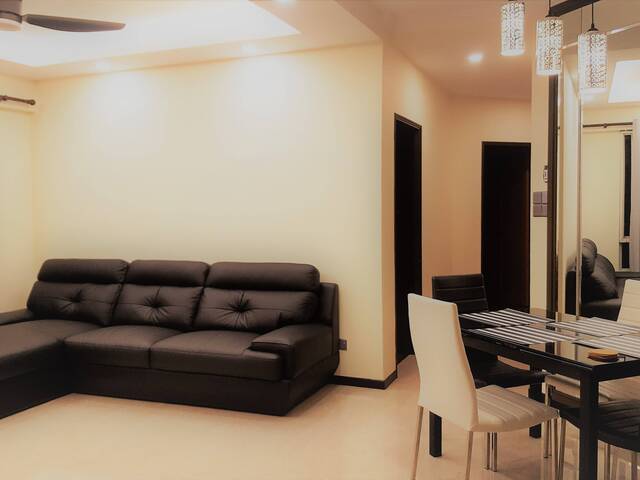 Northoaks Condo room for Rent near Admiralty MRT,No agent fees,Cooking allowed,with Private bathroom