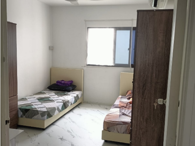 2 Cozy common room for rent, Less than 10 min walk to woodlands checkpoint & waterfront park.