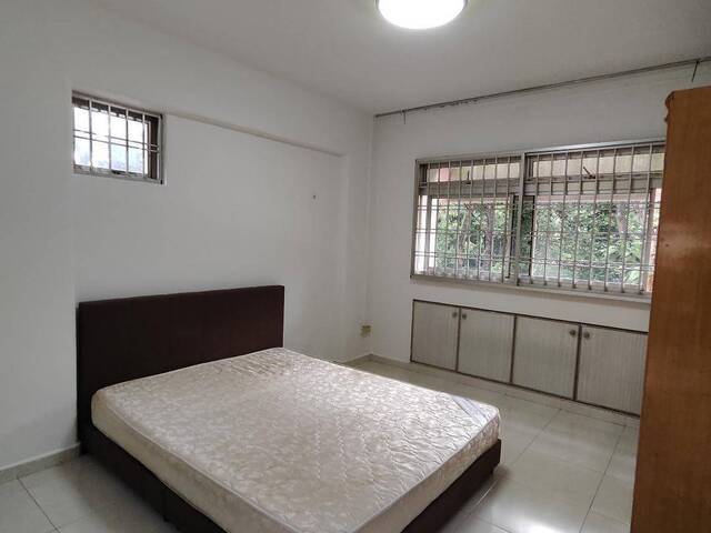 HDB Flat for Rent – Prime Location Near MRT & Amenities