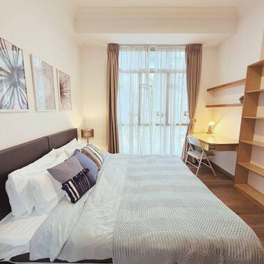 Only Female Environment, 3mins walk to KING ALBERT MRT BLUE DOWN TOWN near SIM and NUS.