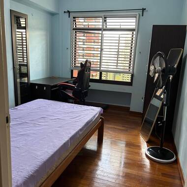 Blk 63b Lengkok Bahru - $1100 for 1 guy (aircon wifi) - 3 mins Redhill MRT