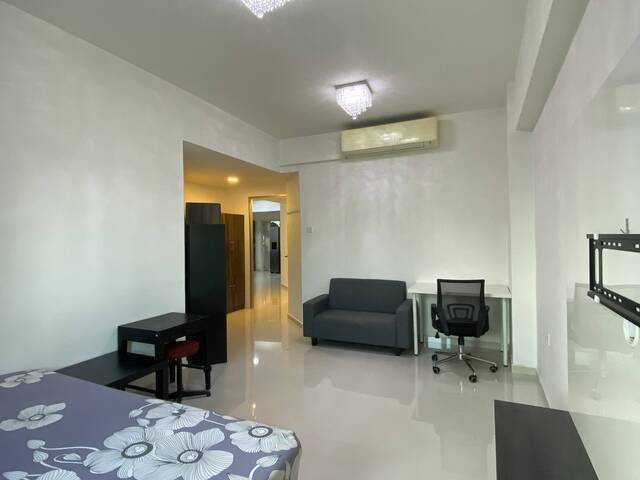 Room for rent / Toa Payoh, Novena / Common room / 1pax stay / Available May 1