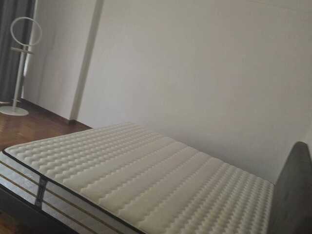Big Master Room @ Move in condition. Easy access to CBD...!