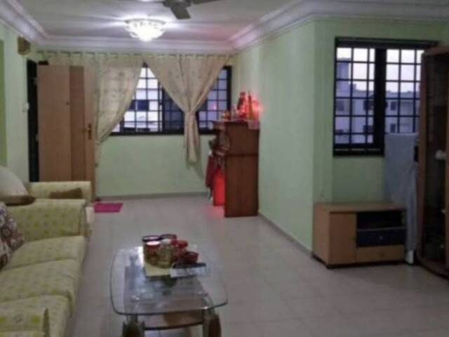 HUGE SHARED COMMON ROOM BLK 120 POTONG PASIR (RENEWED POST)