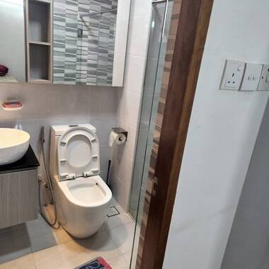 Master room w attached bathroom nr National University of Singapore, MRT & Vivo City Shopping Centre