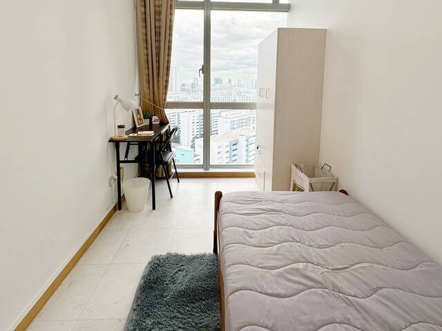 ✨ Hillview Regency – Cheap & Value-for-Money Common Room | 1 Pax Only | No Agent Fee ✨