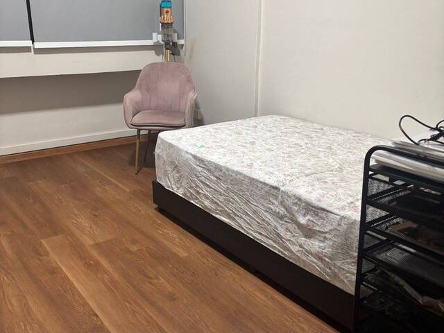 Spacious Common Bedroom for Rent (FEMALES only)