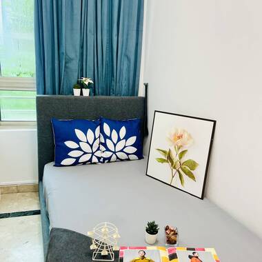 Northvale Condo Chic Common Room For Rent (Choa Chu Kang MRT - NSL/Red Line)