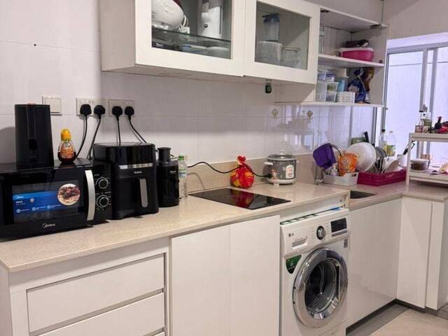 Room for rent / Orchard / 1 pax stay / Available Immediate