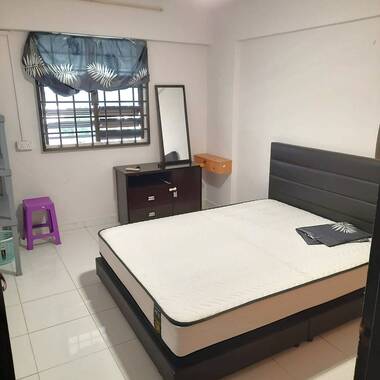 Common room for Rent at Blk 570 Ang Mo Kio Avenue 3. Near to Bukit Batok MRT! NO AGENT FEE