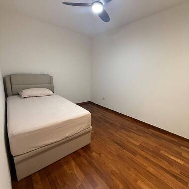 ## 🌟 Newly Renovated Common Room for Rent | Private Toilet | $1,200