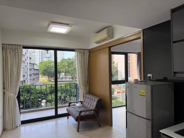 1-Bedroom Unit @ River Isles! NO AGENT FEE!