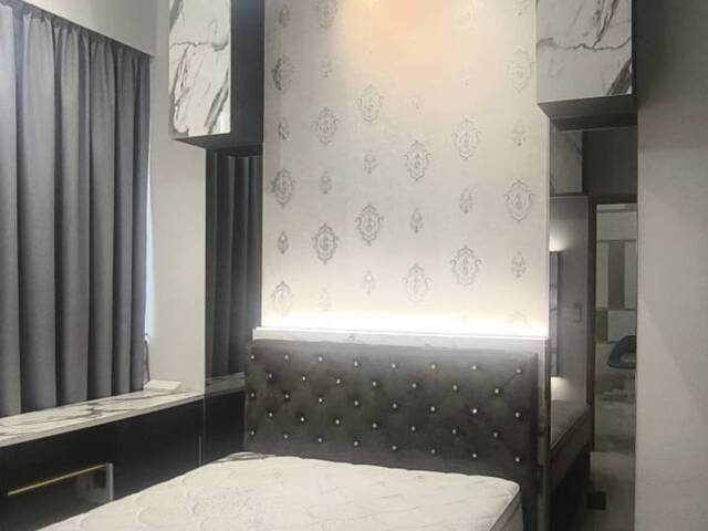 $1100 per person for a master bedroom