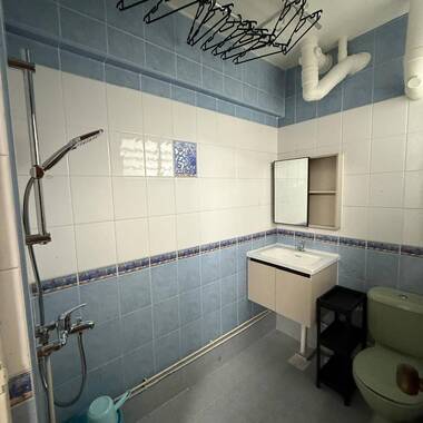 Female Shared Room @ Bukit Batok For Rent ( 4 Pax in the Room )