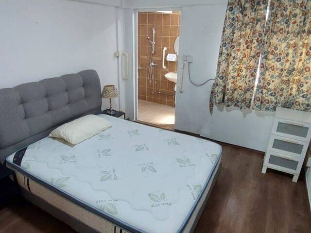 Master Room for rent in woodlands