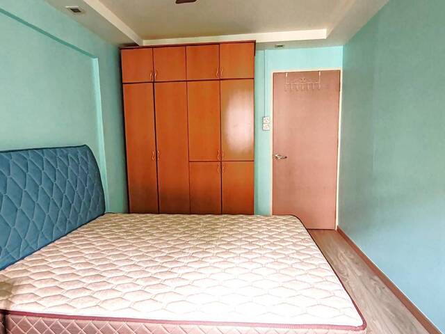 Common Room for rent at Blk 573 Ang Mo Kio Avenue 3,Near to Ang Mo Kio MRT! NO AGENT FEE