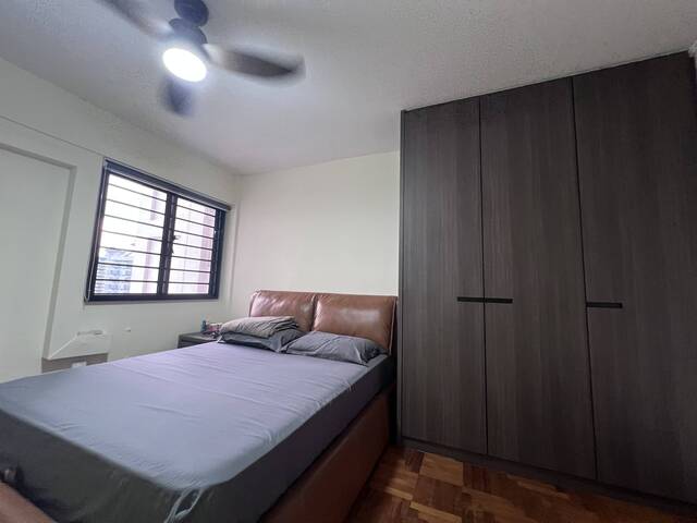 Central area nicely renovated common room