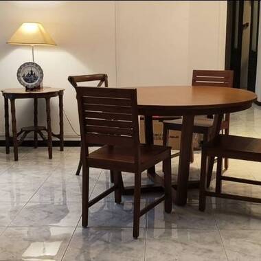 Female environment, Common room, 5mins walk to Hougang MRT, Shops and more..