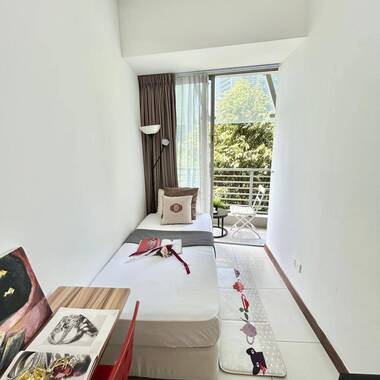 Full Furnish CBD Common Room with Outdoor Balcony - Raffles Place MRT