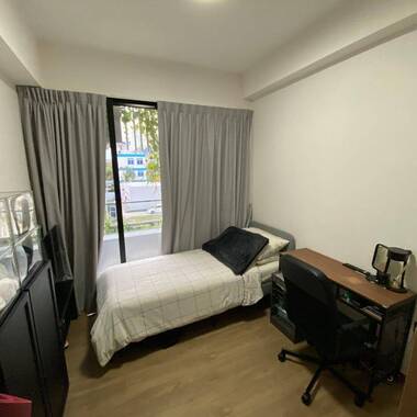 Room available for rent!