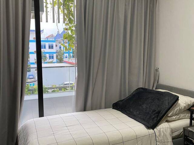 Room available for rent!