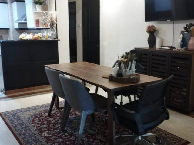 2pax for Common room with Nice Pool & River View at The Quayside, mins walk Mrt, No Owner, Privacy
