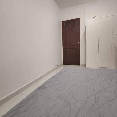 Sengkang common air conditioned room for rent