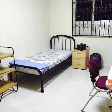 Common room at 632 ang mo kio avenue 4 for rent! Aircon wifi!