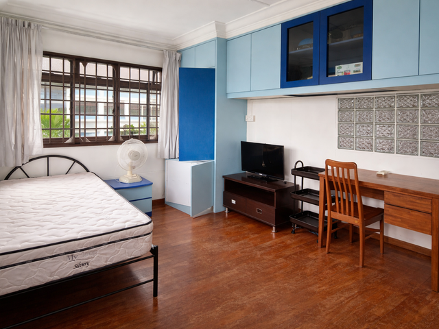 Common room at Blk 698C Hougang St 52
