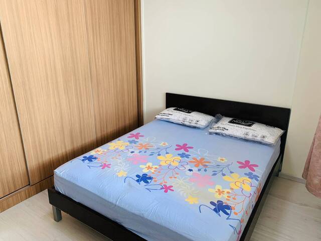 Common Room @ Bukit Batok St 31 BLK 362!3 min to MRT!