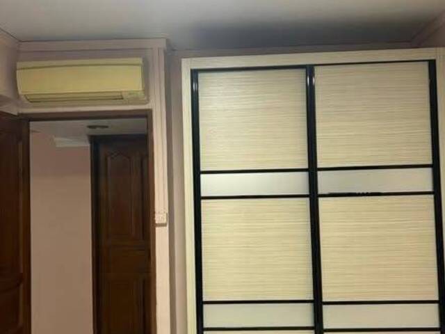 Blk 718 Woodlands - $1200 for couple (aircon wifi) - 2 mins walk ADMIRALTY MRT
