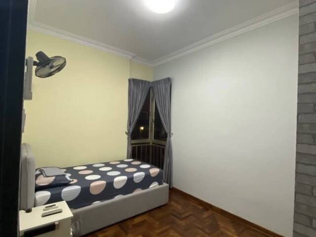 Junior Master With Direct Access To Bathroom