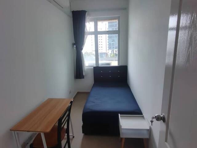 Room for rent/Toa Payoh, Boon Keng, Novena MRT/1 pax stay/Include Utilities/Available IMMEDIATELY