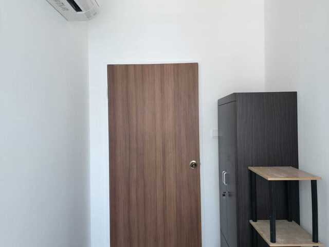 Room for rent/Toa Payoh, Boon Keng, Novena MRT/1 pax stay/Include Utilities/Available IMMEDIATELY