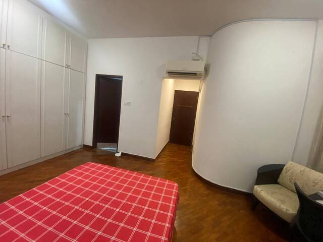 Room for rent/Toa Payoh, Boon Keng, Novena MRT/1 pax stay/Include Utilities/Available IMMEDIATELY