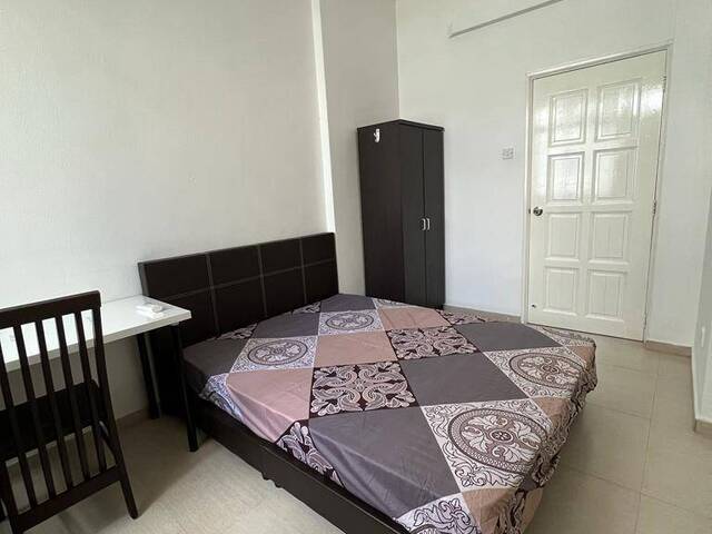 Room for rent/Toa Payoh, Boon Keng, Novena MRT/1 pax stay/Include Utilities/Available IMMEDIATELY