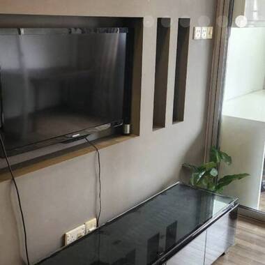 Common room, light cooking, near MRT, near Lot 1 Shopping Mall, new Aircon, new Mattress and more..
