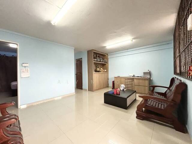 4Room flat for rental