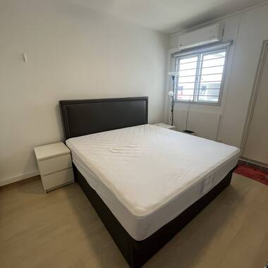 🏠 Master Room for Rent, Singapore (High Floor, Windy & Well-Connected)