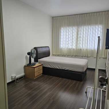 Common Room for Rent - High floor!