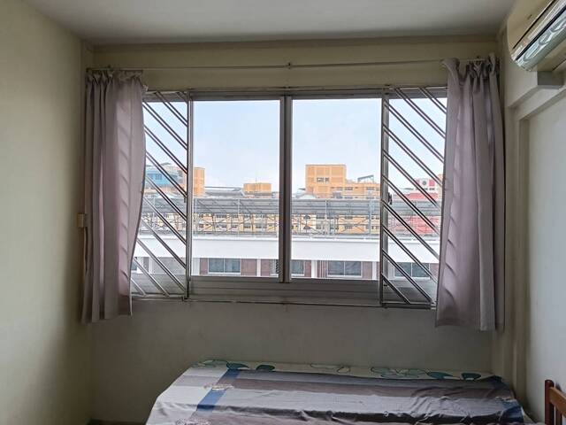 Common room for Rent in Tampines Central