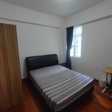 Room for rent / Toa Payoh, Novena / Common room / 1pax stay / Available May 10