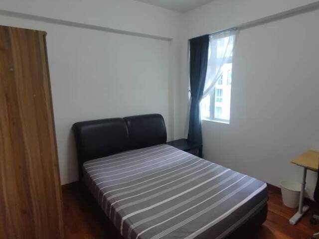 Room for rent / Toa Payoh, Novena / Common room / 1pax stay / Available May 10
