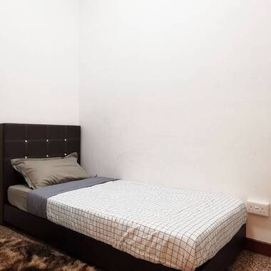 Room for Rent DOVER PARKVIEW 32 TOWER C #02-06 Econ4