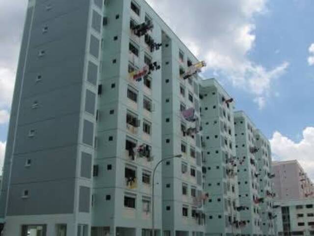 Common Room for rent at Blk 106 Gangsa Road. (Female Only) NO AGENT FEE