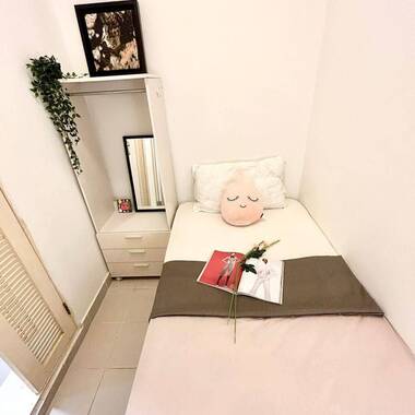 Newly Furnish 3 Bedroom Unit @ CBD Raffles Place MRT