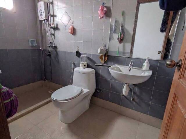 Ensuite bedroom in a landed house