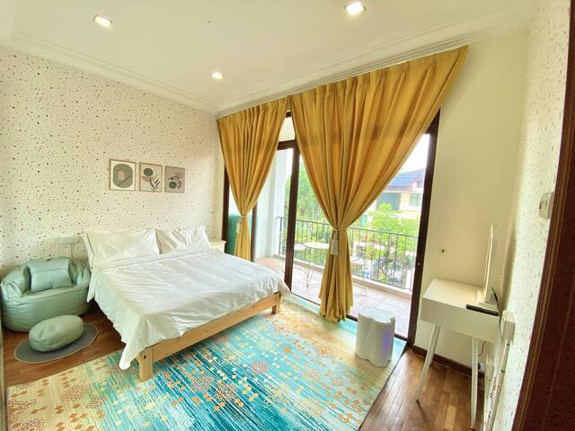 No Agent Fee | Charming Balcony | SMART Home Studio | Smart Washer/Dryer/TV | Private Bathro