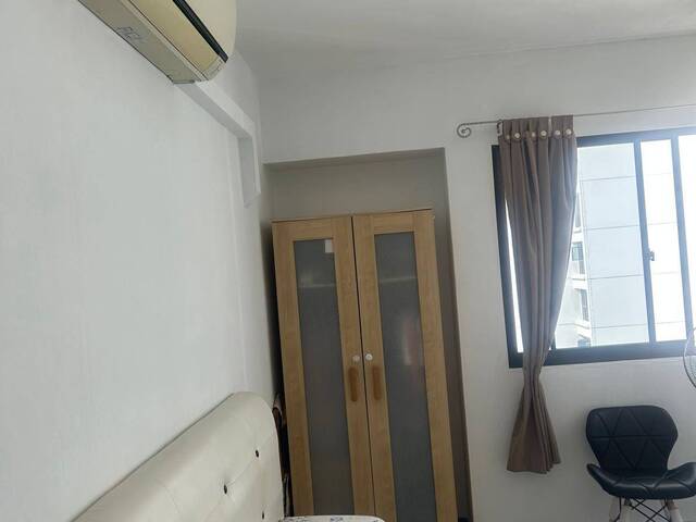 HDB Common Room for Rent - full furnished High floor, walking to MRT