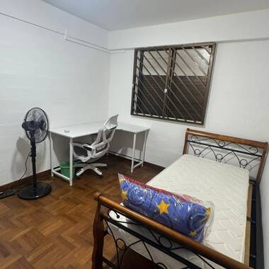 Blk 128 Bt Merah View - $950 for 1 guy - NEW AIRCON
